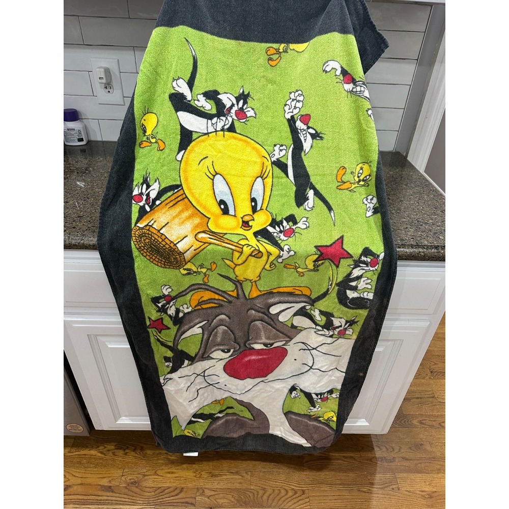 Looney Tunes Beach Towel Tweety Bird & Sylvester the Cat‎ 60" x 30" Cotton